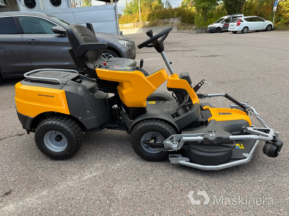 Åkgräsklippare Stiga Park Pro 900 AWX ink Klippaggregat & Snöslunga - جزازة المروج: صور 4 Åkgräsklippare Stiga Park Pro 900 AWX ink Klippaggregat & Snöslunga - جزازة المروج: صور 4