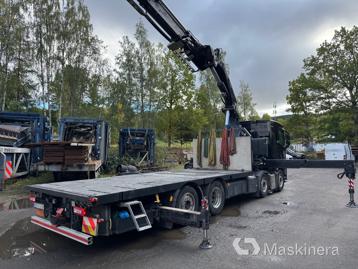 Bodbil Volvo FH 82F med Fassi F820 kran & jib - شاحنات مسطحة, شاحنة كرين: صور 5 Bodbil Volvo FH 82F med Fassi F820 kran & jib - شاحنات مسطحة, شاحنة كرين: صور 5