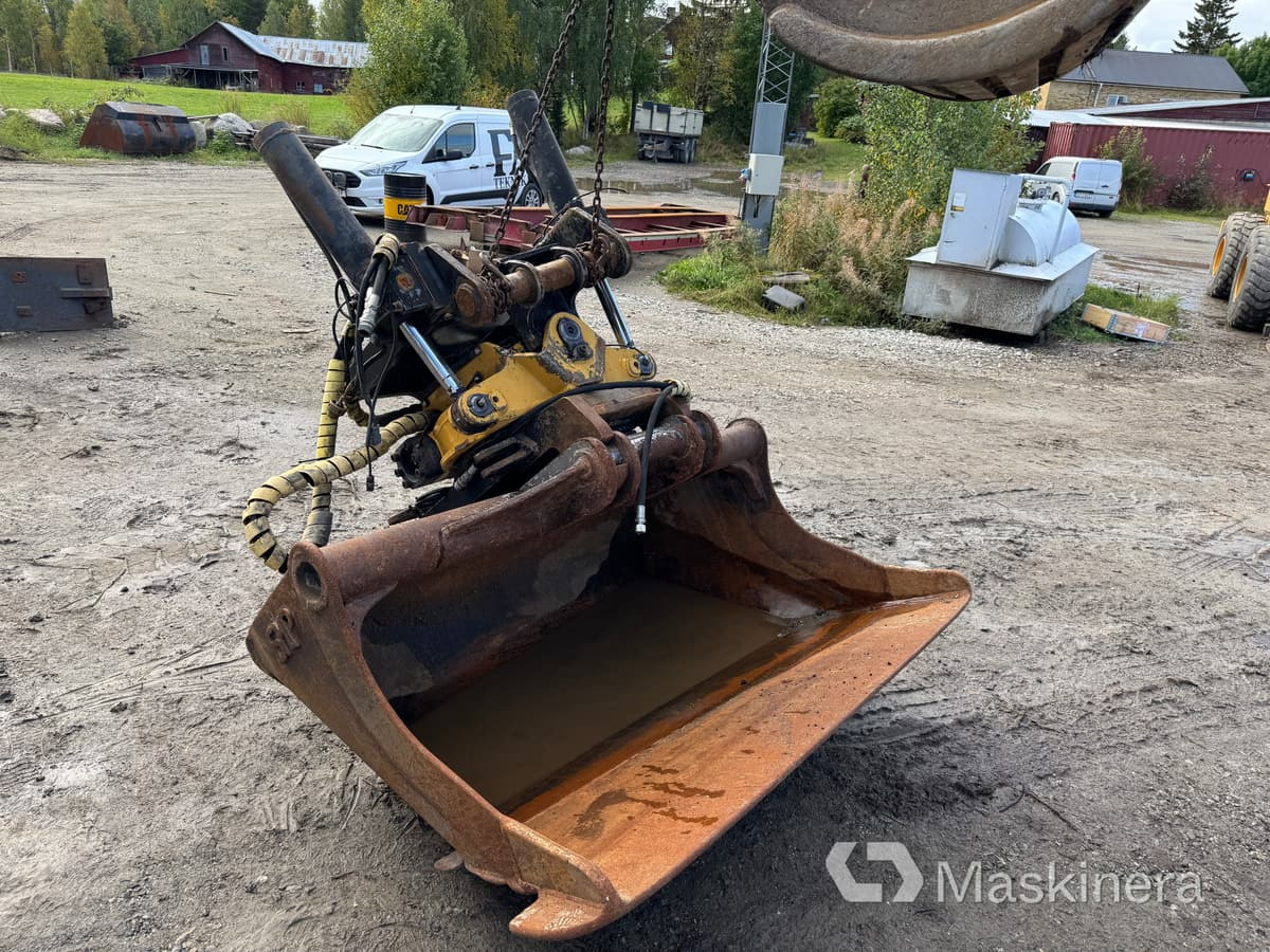 Engcon EC3027GR9 Tiltrotator Engcon med planeringsskopa B27-fäste - بكت حفار: صور 1 Engcon EC3027GR9 Tiltrotator Engcon med planeringsskopa B27-fäste - بكت حفار: صور 1