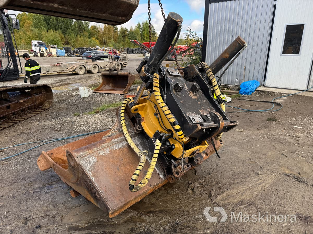Engcon EC3027GR9 Tiltrotator Engcon med planeringsskopa B27-fäste - بكت حفار: صور 5 Engcon EC3027GR9 Tiltrotator Engcon med planeringsskopa B27-fäste - بكت حفار: صور 5