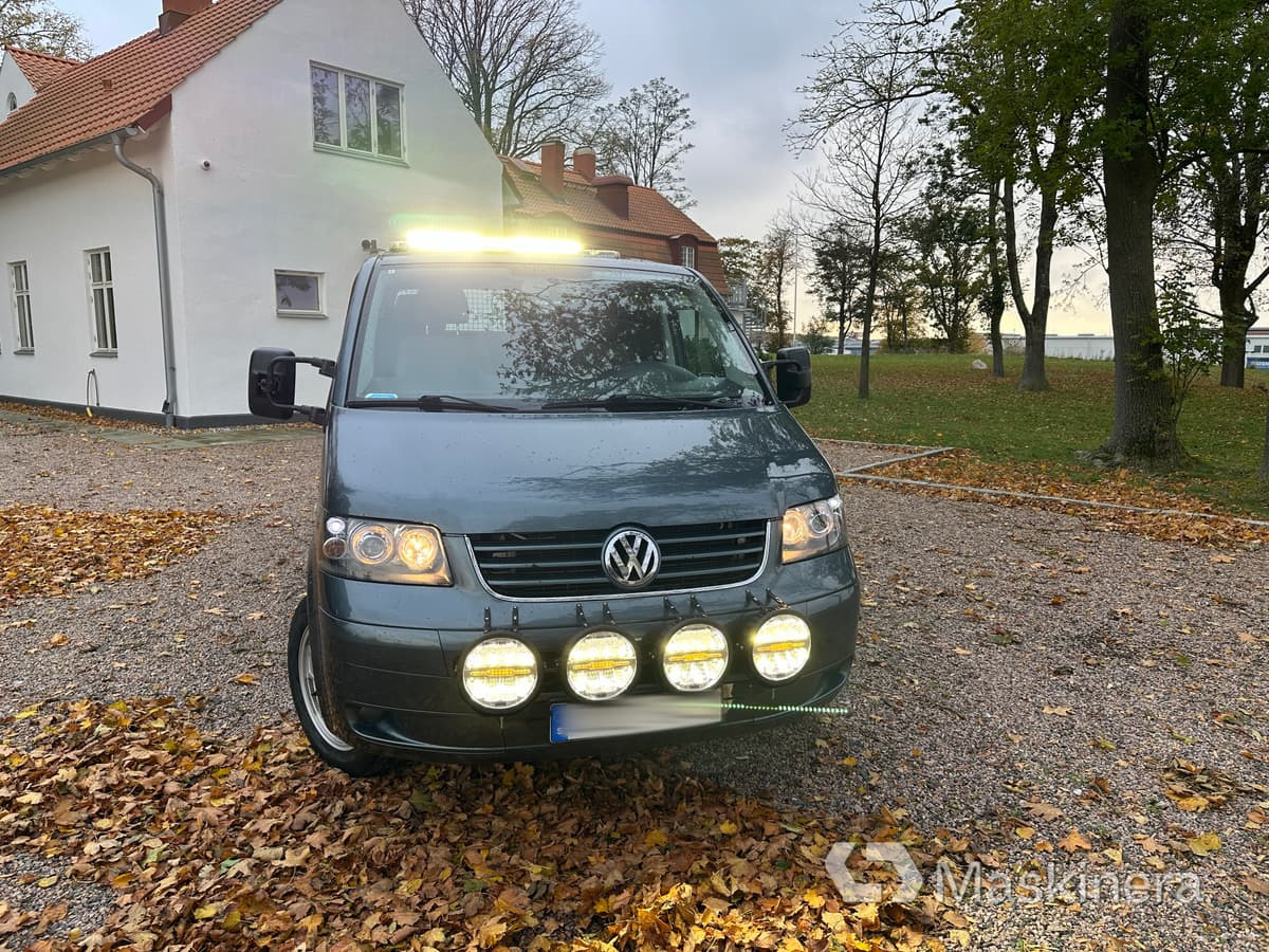 Flakbil Volkswagen Transporter dubbelhytt - فان المدمجة: صور 2 Flakbil Volkswagen Transporter dubbelhytt - فان المدمجة: صور 2