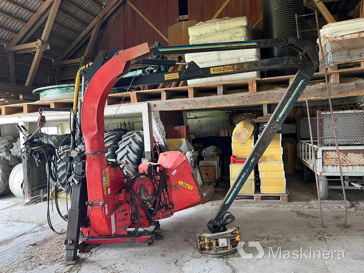Flishugg Farmi Chipper CH/SH 250 med högtippande vagn - سترو التقطيع: صور 2 Flishugg Farmi Chipper CH/SH 250 med högtippande vagn - سترو التقطيع: صور 2