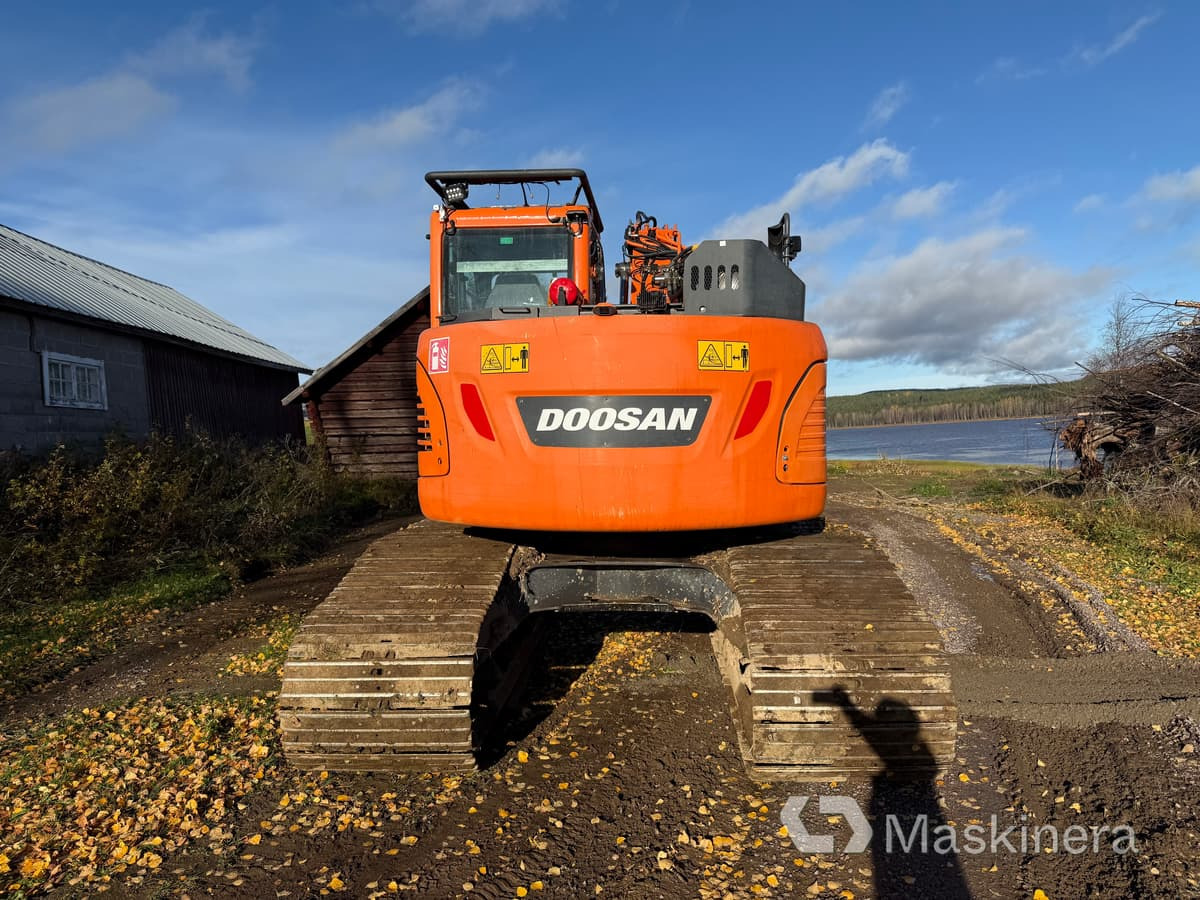 Grävmaskin Doosan DX140LCR-5 / Skördaraggregat 25RH - حفارات زحافة: صور 4 Grävmaskin Doosan DX140LCR-5 / Skördaraggregat 25RH - حفارات زحافة: صور 4