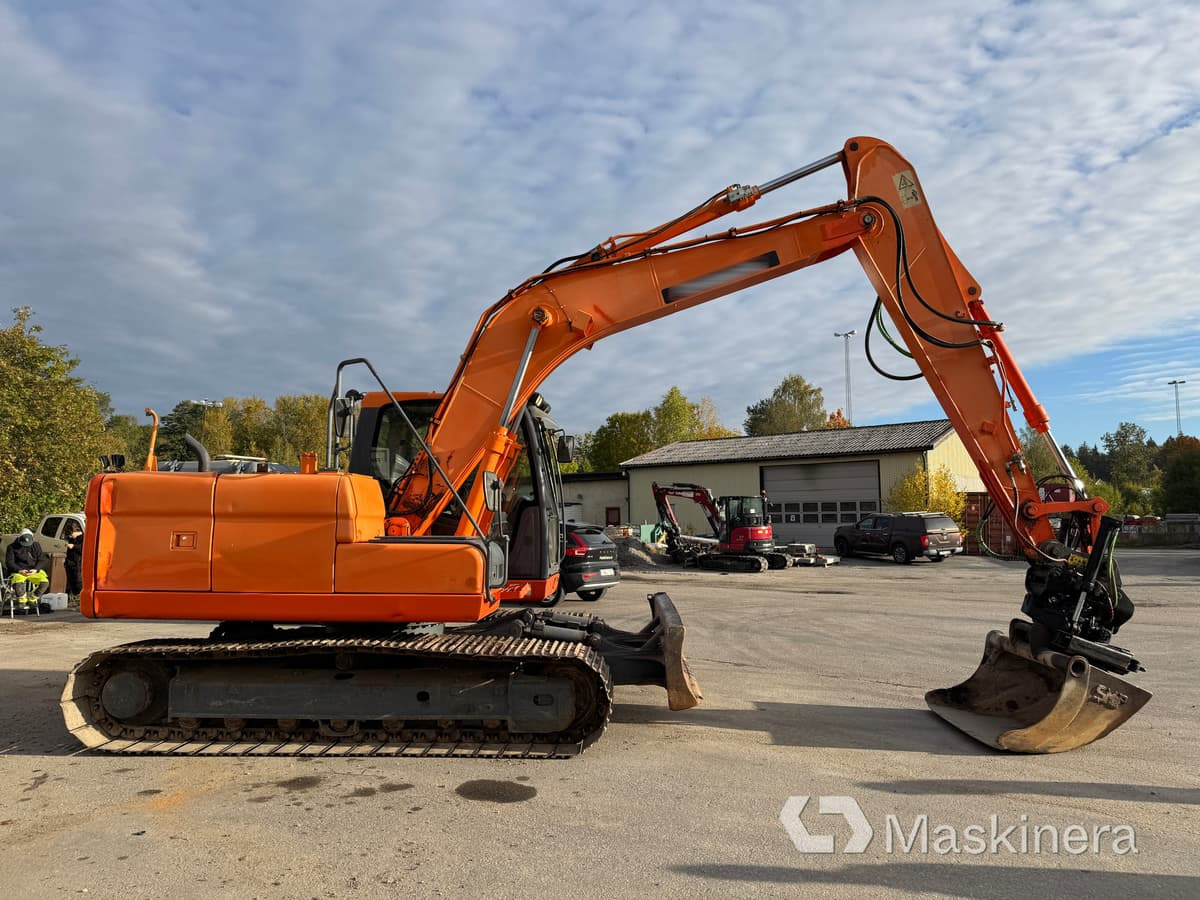 Grävmaskin Doosan DX140LC - حفارات زحافة: صور 5 Grävmaskin Doosan DX140LC - حفارات زحافة: صور 5