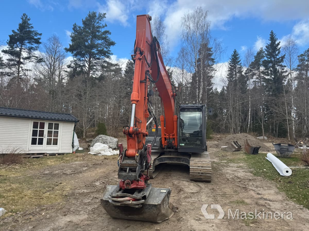Grävmaskin Hitachi ZX130-3 - حفارات زحافة: صور 2 Grävmaskin Hitachi ZX130-3 - حفارات زحافة: صور 2