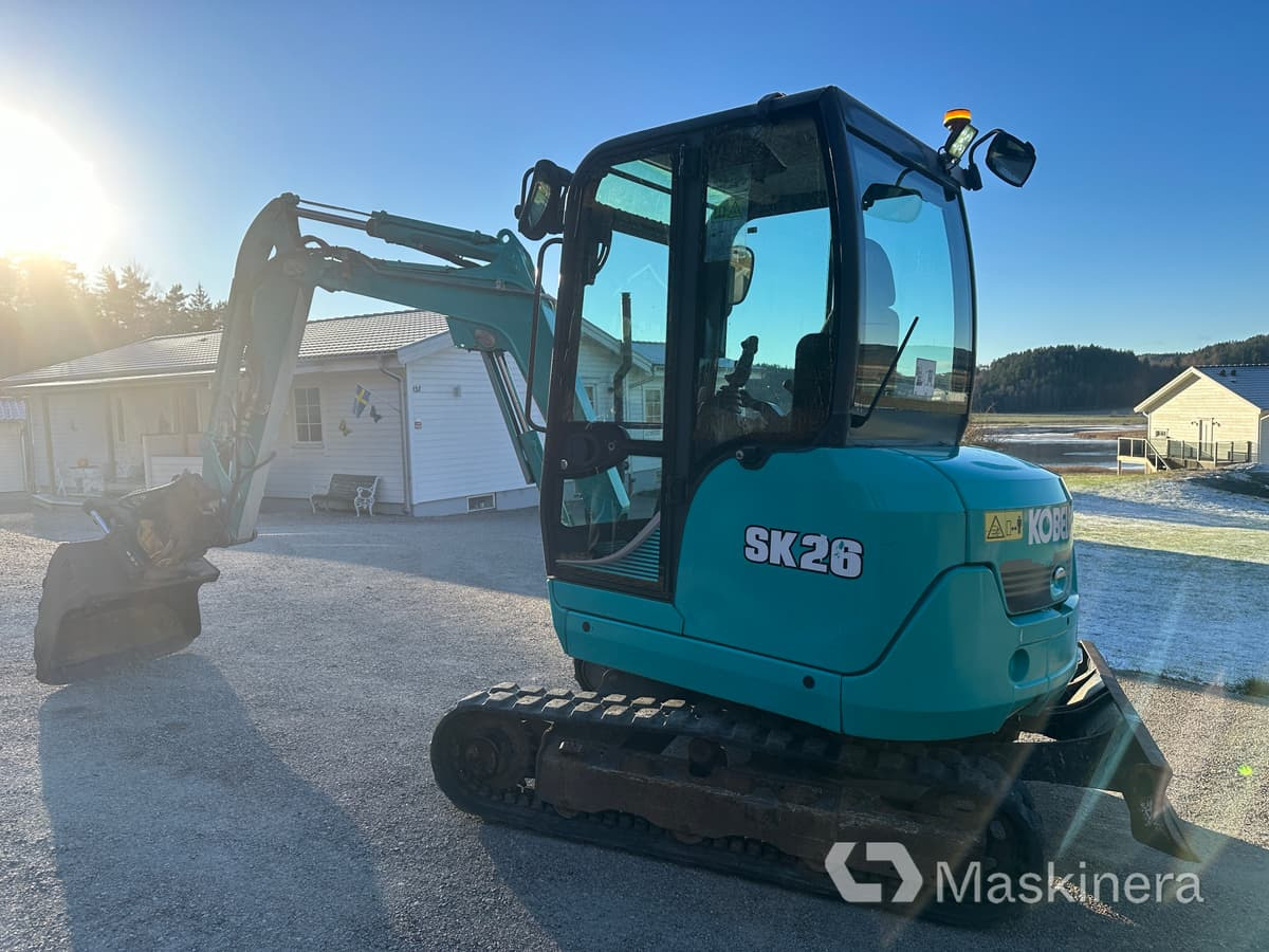 Grävmaskin Kobelco SK26 - حفارات زحافة: صور 3 Grävmaskin Kobelco SK26 - حفارات زحافة: صور 3