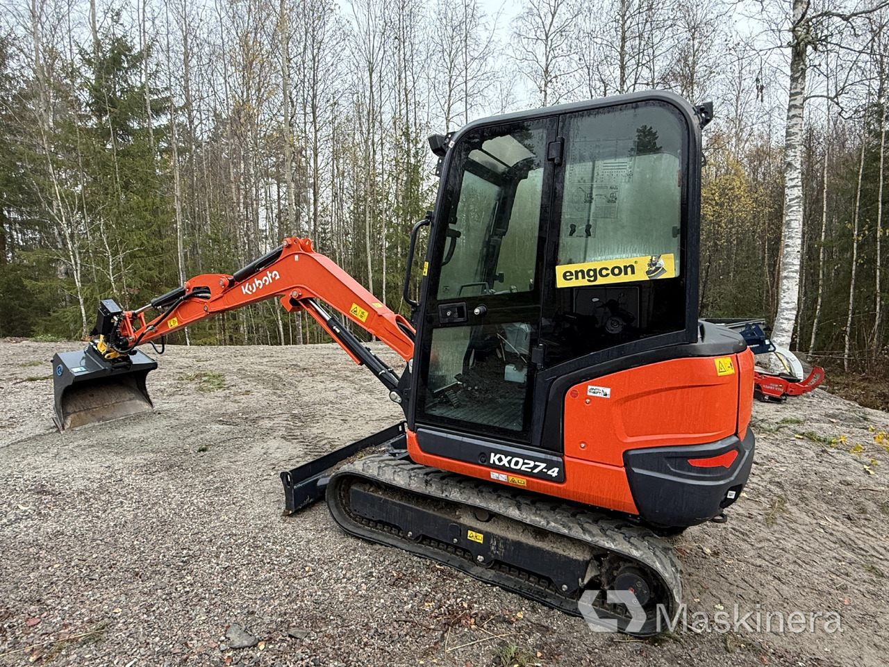 Grävmaskin Kubota KX027-4 med många redskap - حفارات زحافة: صور 3 Grävmaskin Kubota KX027-4 med många redskap - حفارات زحافة: صور 3