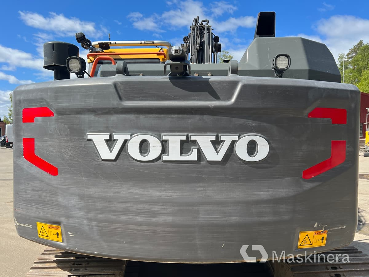 حفارات زحافة Grävmaskin Volvo EC140EL med 3 skopor: صور 14