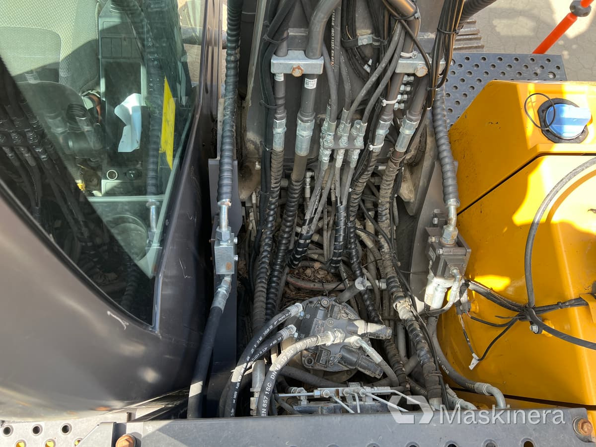 حفارات زحافة Grävmaskin Volvo EC140EL med 3 skopor: صور 34