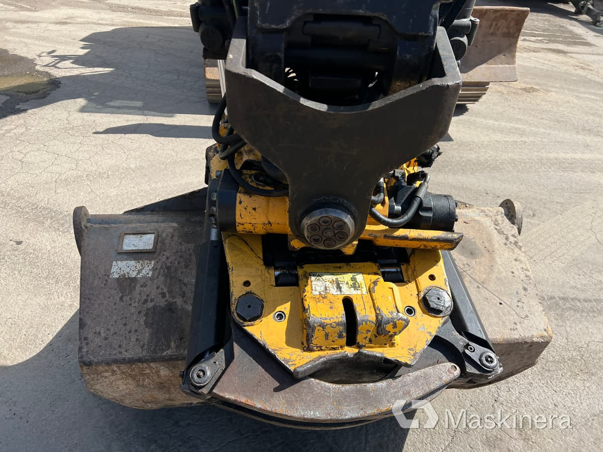 حفارات زحافة Grävmaskin Volvo EC140EL med 3 skopor: صور 24