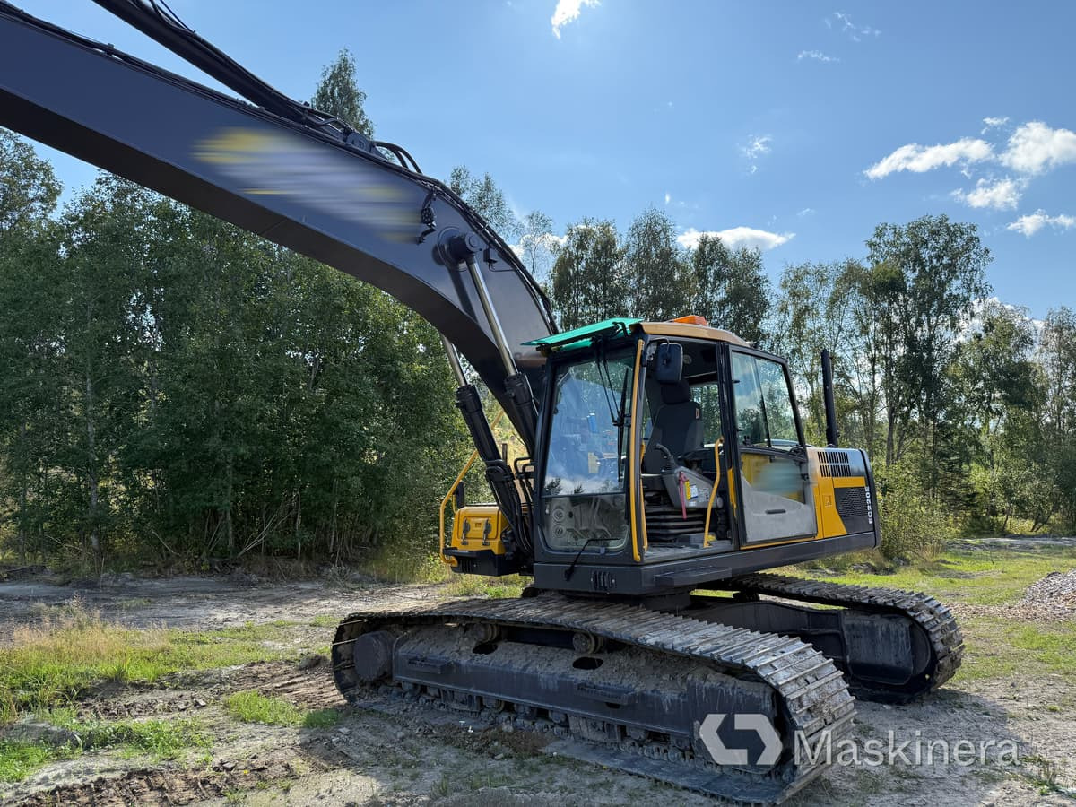 Grävmaskin Volvo EC210CL - حفارات زحافة: صور 2 Grävmaskin Volvo EC210CL - حفارات زحافة: صور 2