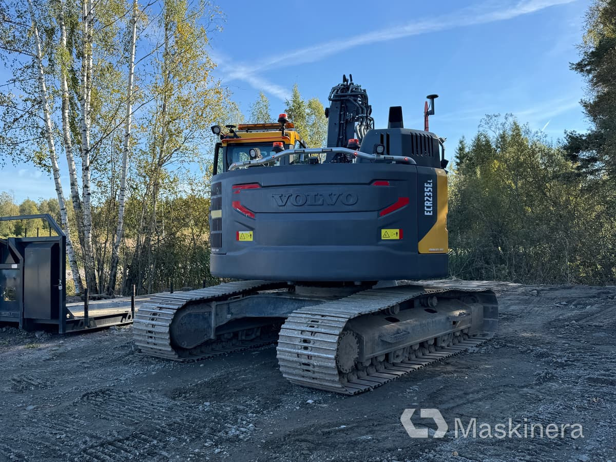 Grävmaskin Volvo ECR235EL - حفارات زحافة: صور 3 Grävmaskin Volvo ECR235EL - حفارات زحافة: صور 3