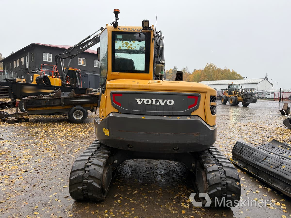 Grävmaskin Volvo ECR88D med tillbehör - حفارات زحافة: صور 5 Grävmaskin Volvo ECR88D med tillbehör - حفارات زحافة: صور 5
