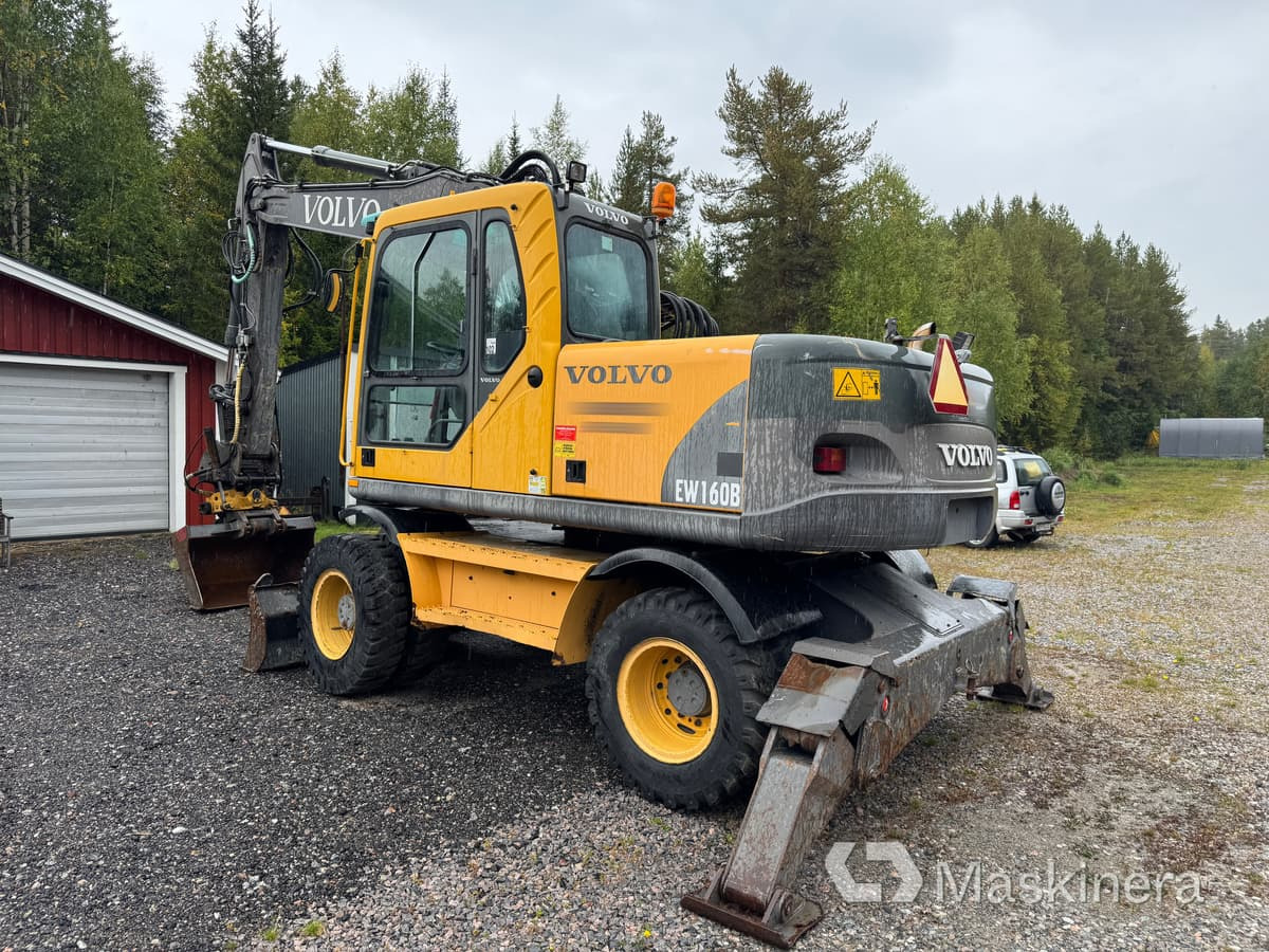 Hjulgrävare Volvo EW160B med tillbehör - حفارات زحافة: صور 3 Hjulgrävare Volvo EW160B med tillbehör - حفارات زحافة: صور 3