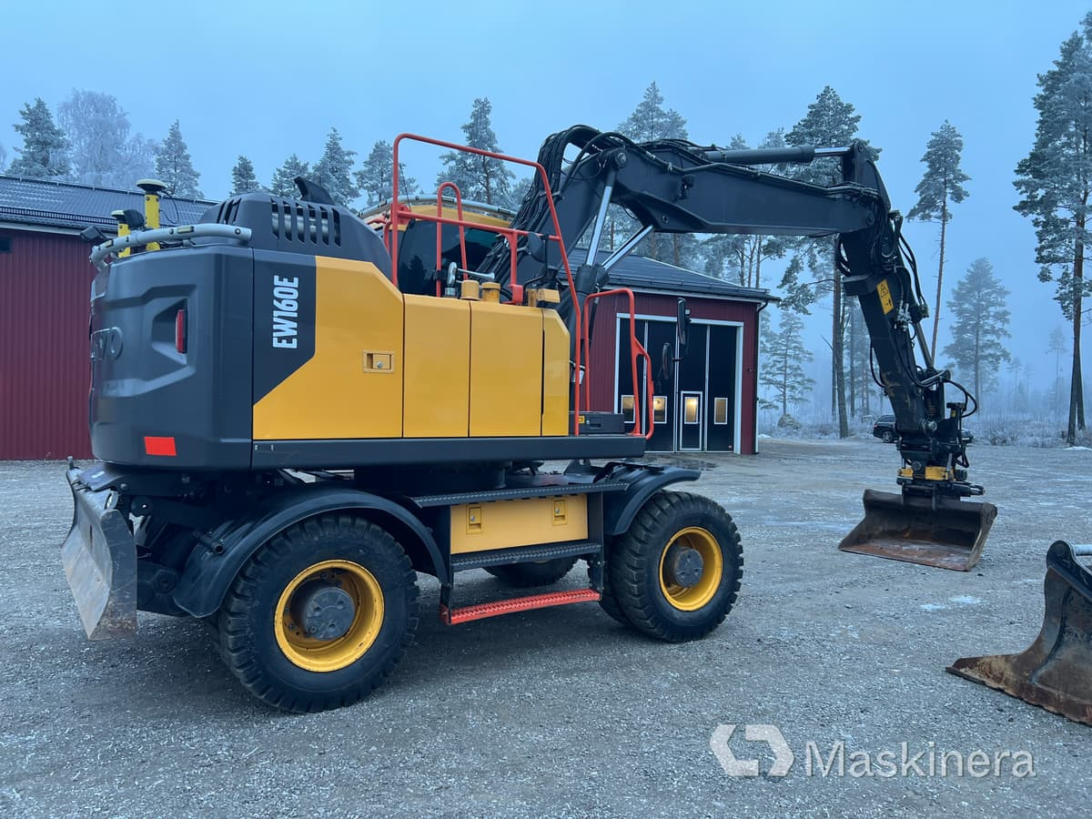 Hjulgrävare Volvo EW160E - حفارات زحافة: صور 5 Hjulgrävare Volvo EW160E - حفارات زحافة: صور 5