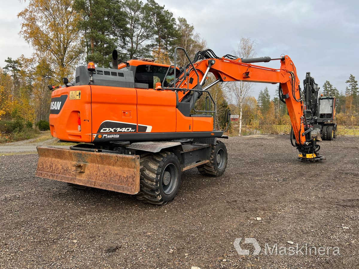 Hjulgrävare Doosan DX140-5 - حفارات زحافة: صور 5 Hjulgrävare Doosan DX140-5 - حفارات زحافة: صور 5