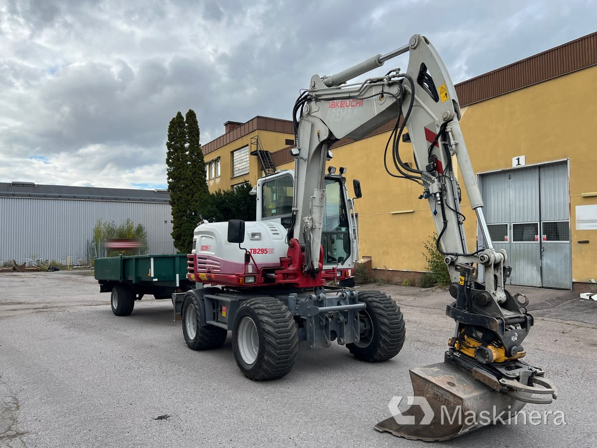 Hjulgrävare Takeuchi TB295W med vagn & redskap - حفارات زحافة: صور 3 Hjulgrävare Takeuchi TB295W med vagn & redskap - حفارات زحافة: صور 3