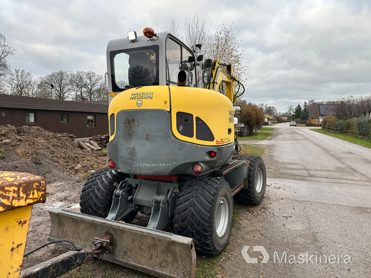 Hjulgrävare Wacker Neuson 6503-2 med vagn & redskap - حفارات زحافة: صور 4 Hjulgrävare Wacker Neuson 6503-2 med vagn & redskap - حفارات زحافة: صور 4