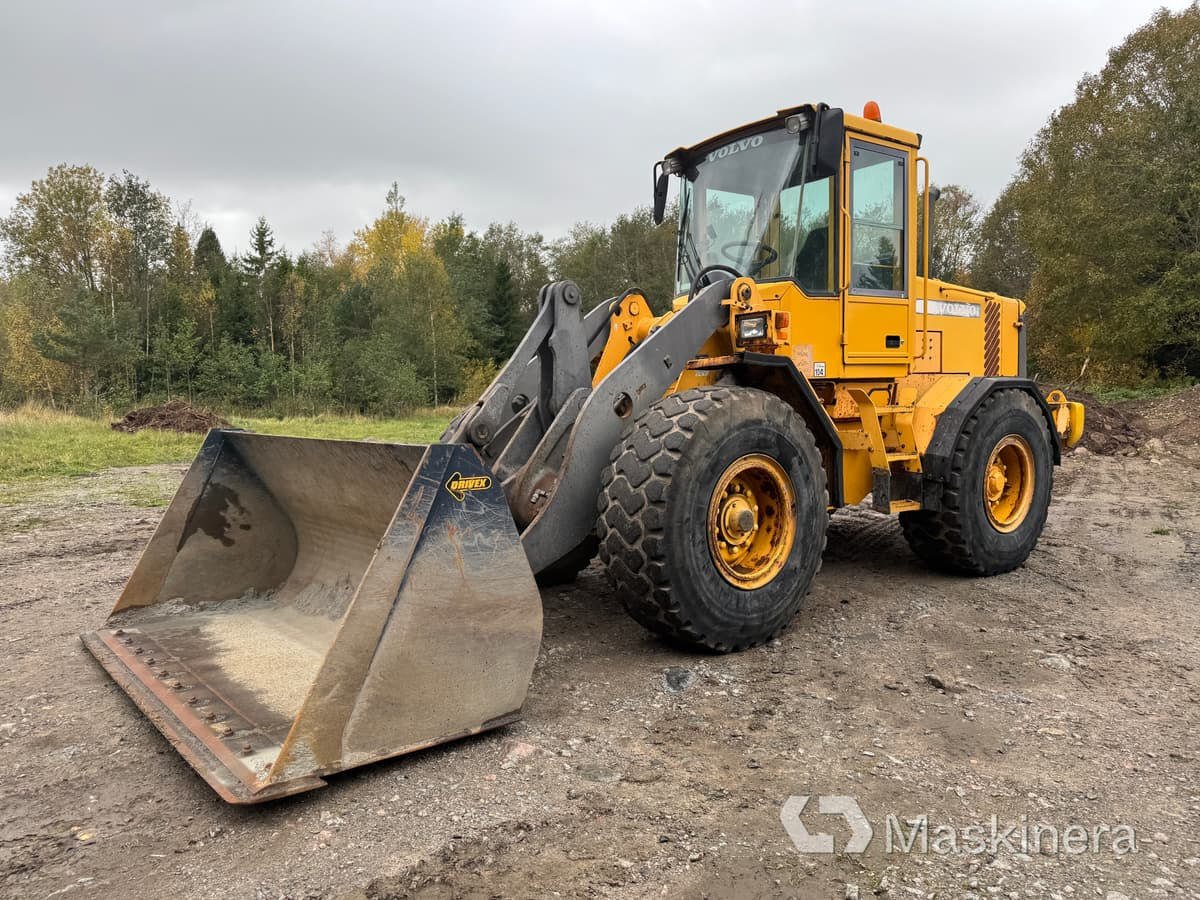 Hjullastare Volvo L70D - اللودر بعجل: صور 1 Hjullastare Volvo L70D - اللودر بعجل: صور 1