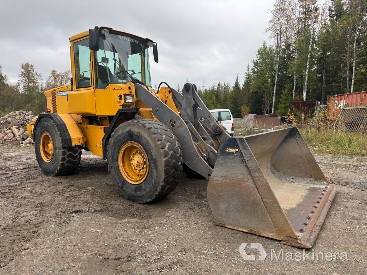 Hjullastare Volvo L70D - اللودر بعجل: صور 3 Hjullastare Volvo L70D - اللودر بعجل: صور 3