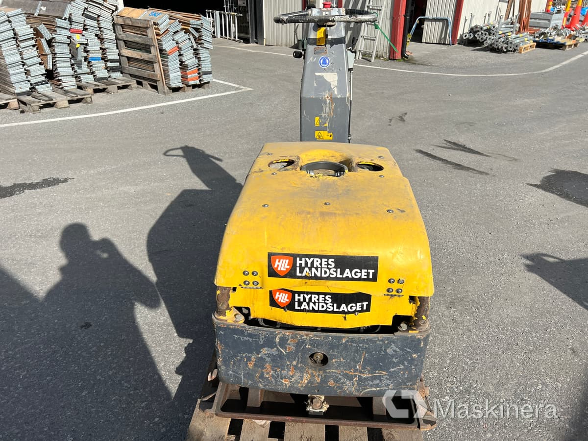 Markvibrator Atlas Copco LH700 - صفائح اهتزازية: صور 2 Markvibrator Atlas Copco LH700 - صفائح اهتزازية: صور 2