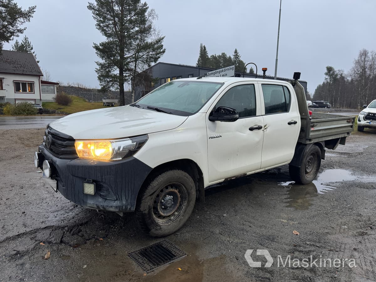 Pickup Toyota Hilux -18 Dubbelhytt - فان المدمجة: صور 1 Pickup Toyota Hilux -18 Dubbelhytt - فان المدمجة: صور 1