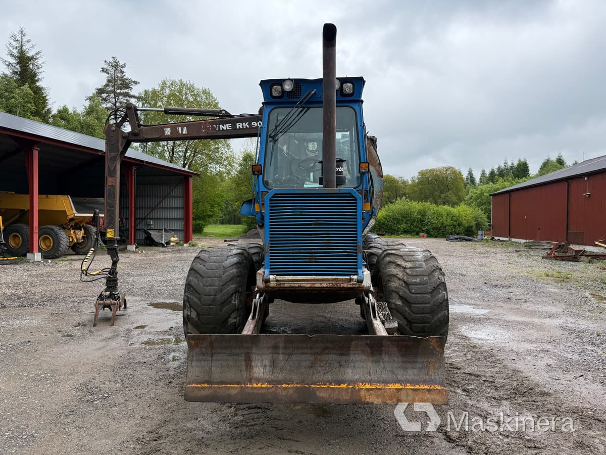 Rottne Smv Rapid 8WD Skotare Rottne Smv-Rapid 8WD med flishugg Bruks 802 CT - شاحنات نقل الأخشاب في الغابات: صور 3 Rottne Smv Rapid 8WD Skotare Rottne Smv-Rapid 8WD med flishugg Bruks 802 CT - شاحنات نقل الأخشاب في الغابات: صور 3