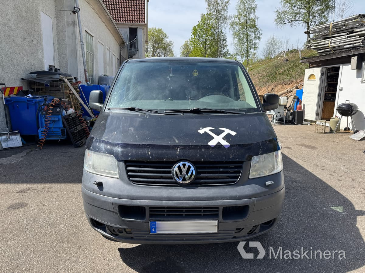 Skåpbil Volkswagen Transporter 2.5 TDI - فان المدمجة: صور 2 Skåpbil Volkswagen Transporter 2.5 TDI - فان المدمجة: صور 2