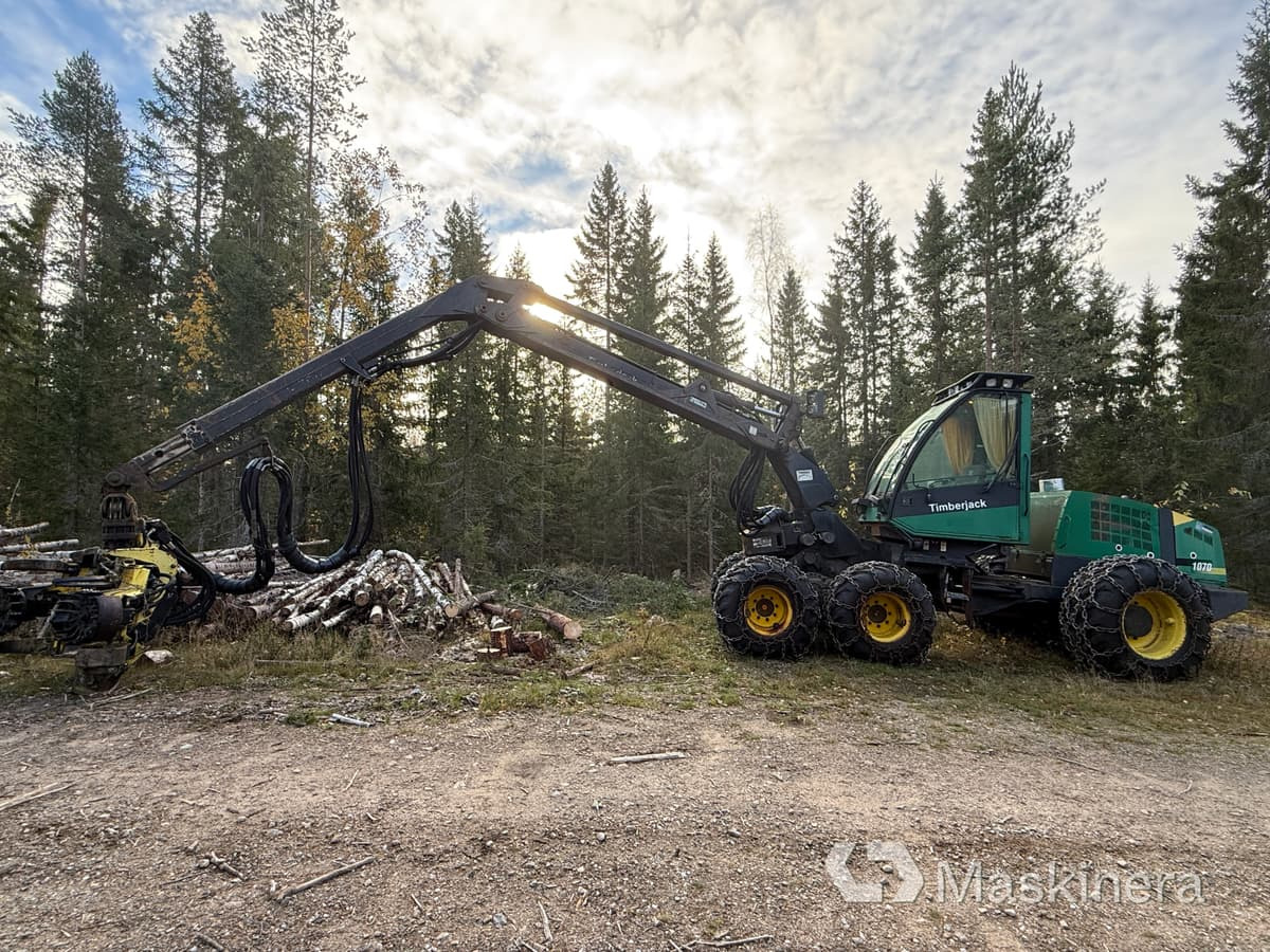 Skördare Timberjack 1070 - الحصادات: صور 2 Skördare Timberjack 1070 - الحصادات: صور 2