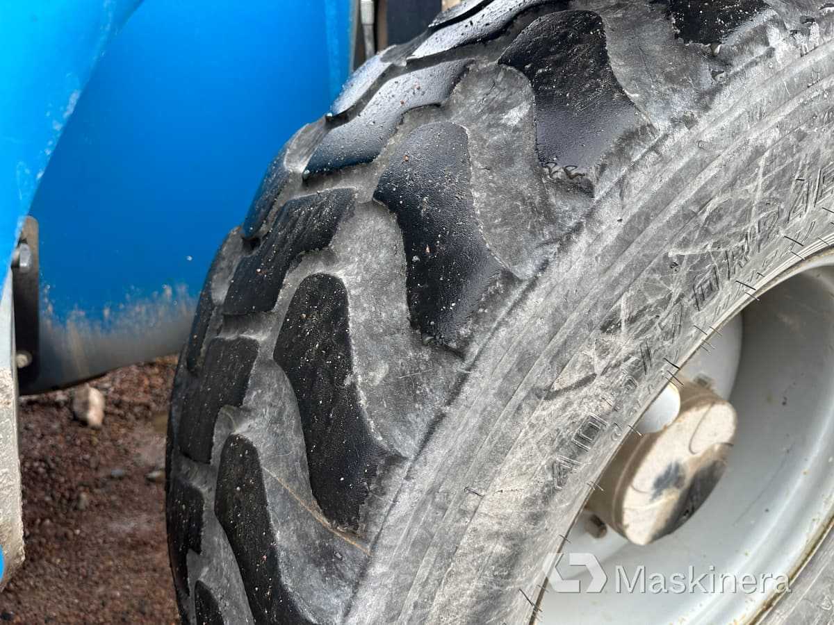 رافعة تلسكوبية Teleskoplastare Genie GTH 4017SX + redskap: صور 38 رافعة تلسكوبية Teleskoplastare Genie GTH 4017SX + redskap: صور 38