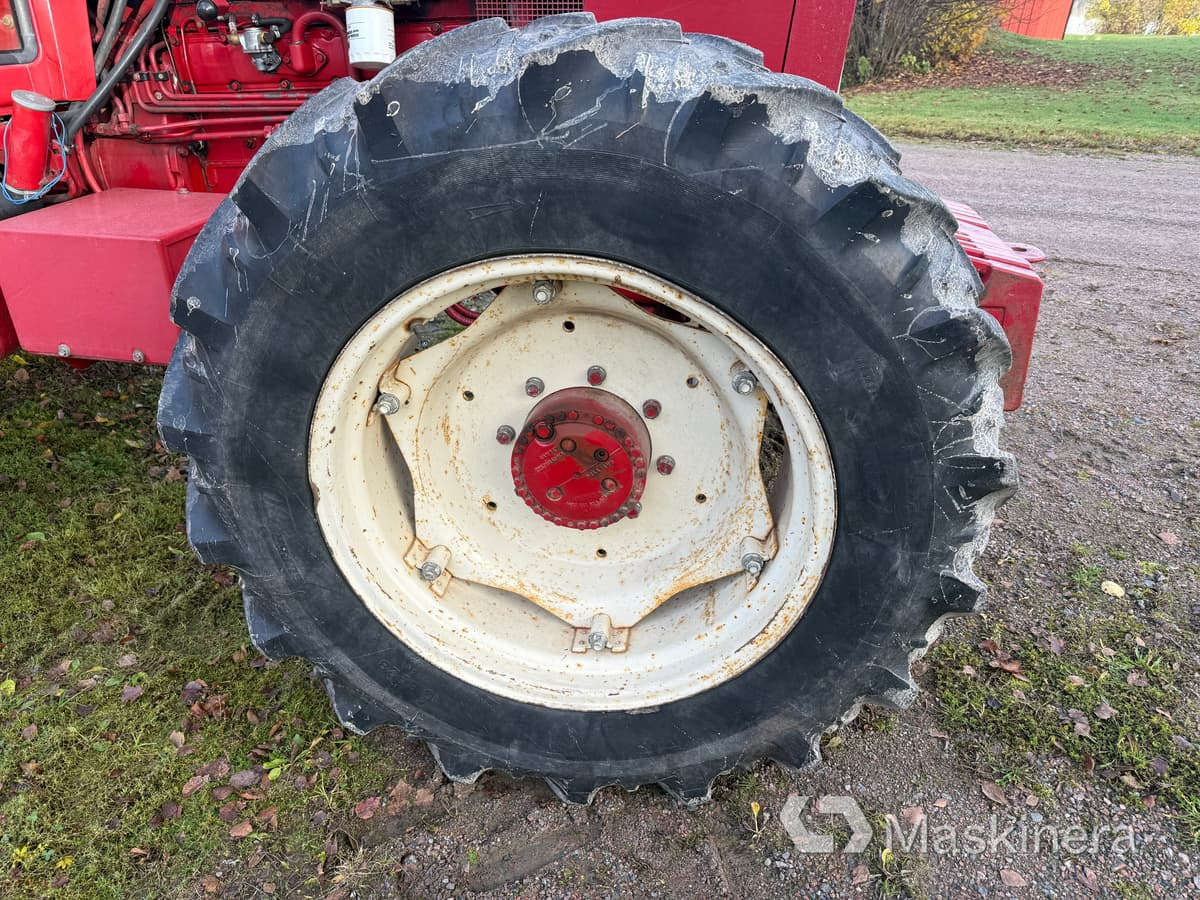 جرار Traktor International 956 AXL med skogsvagn och kran: صور 12 جرار Traktor International 956 AXL med skogsvagn och kran: صور 12