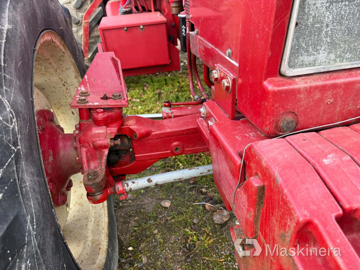 جرار Traktor International 956 AXL med skogsvagn och kran: صور 46 جرار Traktor International 956 AXL med skogsvagn och kran: صور 46