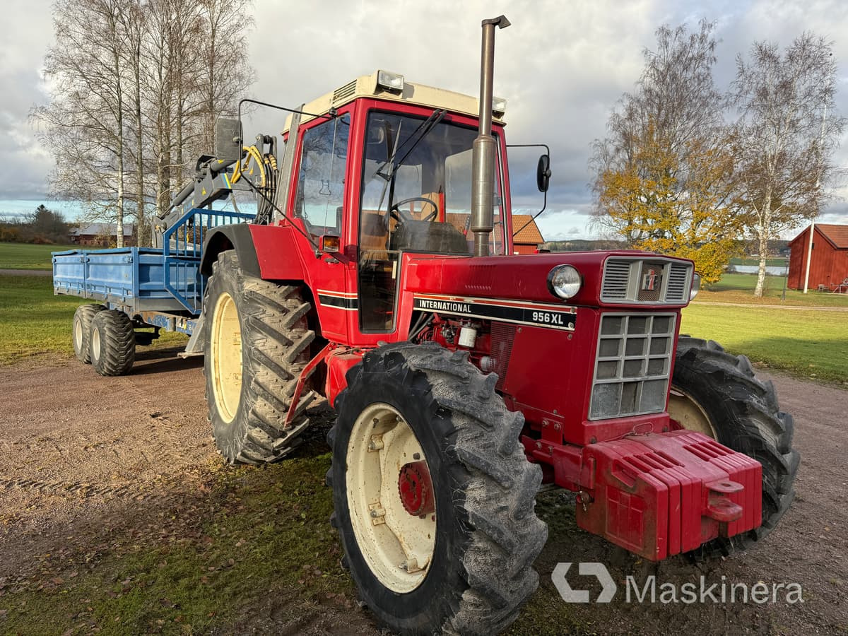 جرار Traktor International 956 AXL med skogsvagn och kran: صور 10 جرار Traktor International 956 AXL med skogsvagn och kran: صور 10