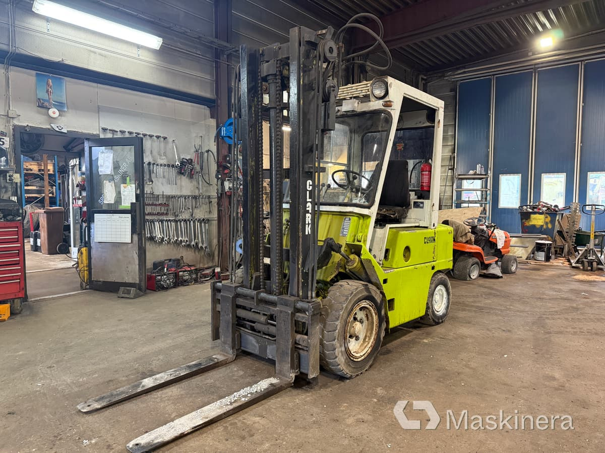 Truck Clark C500 YS 60D (Rep.objekt) - رافعة شوكية ديزل: صور 1 Truck Clark C500 YS 60D (Rep.objekt) - رافعة شوكية ديزل: صور 1