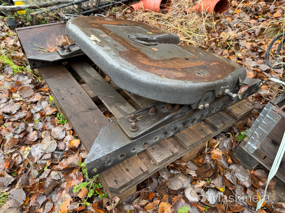 Vändskiva JOST JSK 36 - عجلة الخامسة - شاحنة: صور 4 Vändskiva JOST JSK 36 - عجلة الخامسة - شاحنة: صور 4