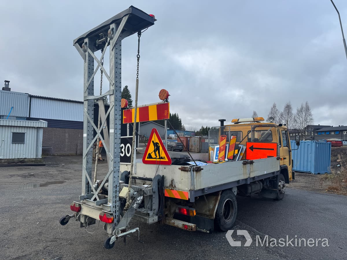 Volvo FL611 4X2 TMA-bil Volvo FL611 - شاحنات مسطحة: صور 5 Volvo FL611 4X2 TMA-bil Volvo FL611 - شاحنات مسطحة: صور 5