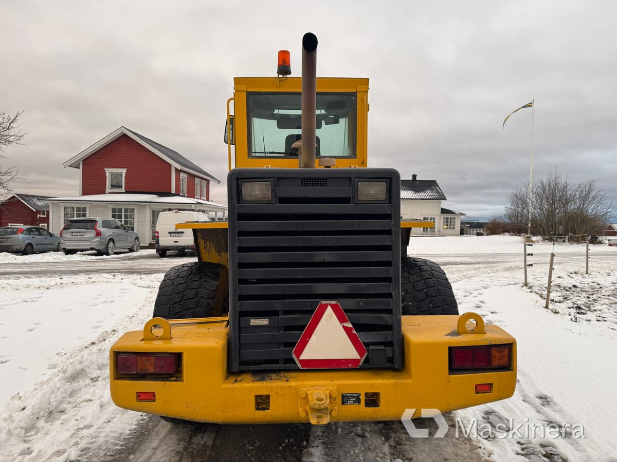 Volvo L90 C Hjullastare Volvo L90C med skopa - اللودر بعجل: صور 4 Volvo L90 C Hjullastare Volvo L90C med skopa - اللودر بعجل: صور 4