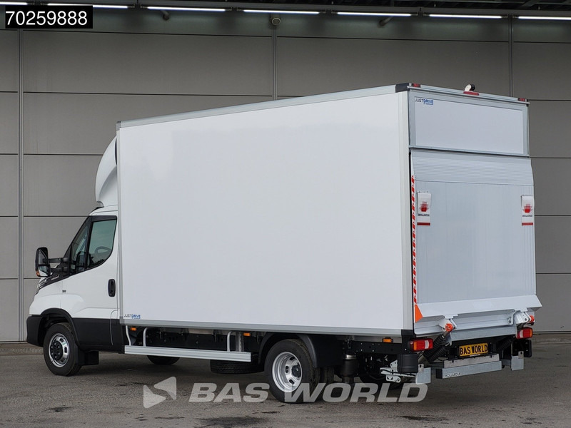 Iveco Daily 35C18 3.0L Automaat Luchtvering Laadklep Zijdeur Dubbellucht Bakwagen 180PK LED Airco Cruise Camera Lat om Lat D'Hollandia Euro6 - الشاحنات الصغيرة صندوق مغلق: صور 2 Iveco Daily 35C18 3.0L Automaat Luchtvering Laadklep Zijdeur Dubbellucht Bakwagen 180PK LED Airco Cruise Camera Lat om Lat D'Hollandia Euro6 - الشاحنات الصغيرة صندوق مغلق: صور 2