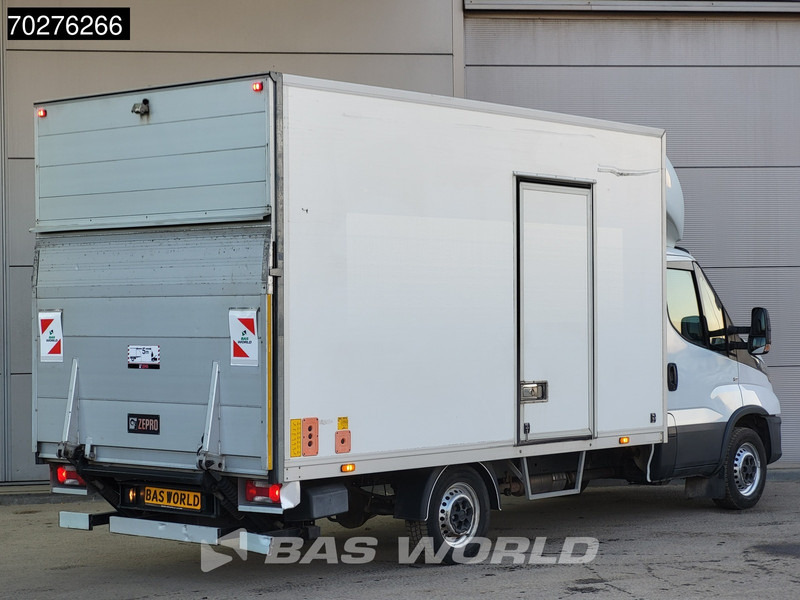 Iveco Daily 35S14 Automaat Laadklep Bakwagen Zijdeur Airco Cruise Meubelbak Koffer Airco Cruise control - الشاحنات الصغيرة صندوق مغلق: صور 5 Iveco Daily 35S14 Automaat Laadklep Bakwagen Zijdeur Airco Cruise Meubelbak Koffer Airco Cruise control - الشاحنات الصغيرة صندوق مغلق: صور 5