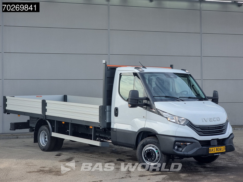 Iveco Daily 70C18 3.0L Automaat 525cm Open laadbak XXL Trekhaak ACC Navi Airco Pickup Pritsche Airco Trekhaak - الشاحنات الصغيرة المسطحة: صور 3 Iveco Daily 70C18 3.0L Automaat 525cm Open laadbak XXL Trekhaak ACC Navi Airco Pickup Pritsche Airco Trekhaak - الشاحنات الصغيرة المسطحة: صور 3