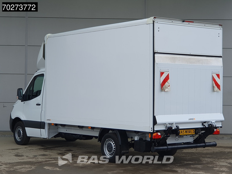 Mercedes-Benz Sprinter 317 CDI Automaat Bakwagen Laadklep Camera Airco Koffer Meubelbak 20m3 Airco - الشاحنات الصغيرة صندوق مغلق: صور 2 Mercedes-Benz Sprinter 317 CDI Automaat Bakwagen Laadklep Camera Airco Koffer Meubelbak 20m3 Airco - الشاحنات الصغيرة صندوق مغلق: صور 2