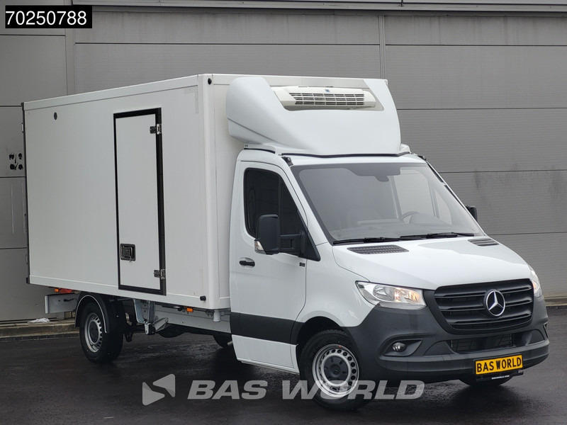Mercedes-Benz Sprinter 317 CDI Koelwagen Thermo King V-300max 230V stekker Bakwagen Koel Kühlwagen 16m3 Airco Cruise control - الشاحنات الصغيرة المبردة: صور 2 Mercedes-Benz Sprinter 317 CDI Koelwagen Thermo King V-300max 230V stekker Bakwagen Koel Kühlwagen 16m3 Airco Cruise control - الشاحنات الصغيرة المبردة: صور 2