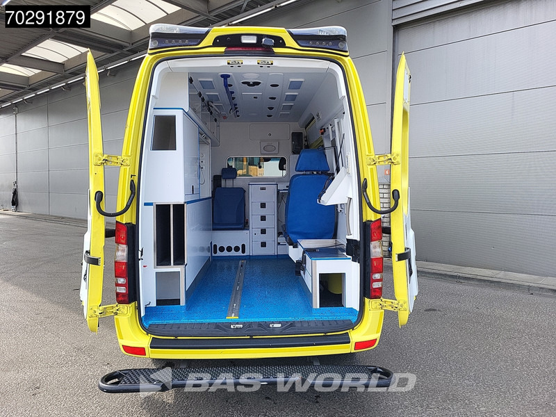 Mercedes-Benz Sprinter 319 CDI Marge! 3.0L V6 Automaat 2x Schuifdeur Airco Cruise Euro6 Krankenwagen Rettungswagen 8m3 Airco Cruise control - سيارة إسعاف: صور 3 Mercedes-Benz Sprinter 319 CDI Marge! 3.0L V6 Automaat 2x Schuifdeur Airco Cruise Euro6 Krankenwagen Rettungswagen 8m3 Airco Cruise control - سيارة إسعاف: صور 3