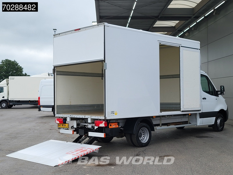 Mercedes-Benz Sprinter 516 CDI Laadklep Zijdeur Dubbellucht Bakwagen Airco Cruise MBUX CarPlay Euro6 Meubelbak Koffer 22m3 Airco Cruise control - الشاحنات الصغيرة صندوق مغلق: صور 3 Mercedes-Benz Sprinter 516 CDI Laadklep Zijdeur Dubbellucht Bakwagen Airco Cruise MBUX CarPlay Euro6 Meubelbak Koffer 22m3 Airco Cruise control - الشاحنات الصغيرة صندوق مغلق: صور 3