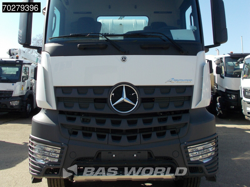 Mercedes-Benz Arocs 4145 8X4 10m3 Schwing Stetter mixer Manual Steelsuspension Euro 3 - شاحنة خلاطة خرسانة: صور 5 Mercedes-Benz Arocs 4145 8X4 10m3 Schwing Stetter mixer Manual Steelsuspension Euro 3 - شاحنة خلاطة خرسانة: صور 5