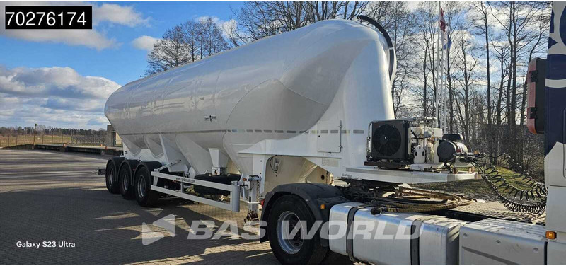 SPITZER SF2755/4P 3 axles 55m3 Liftachse - نصف مقطورة صهريج: صور 3 SPITZER SF2755/4P 3 axles 55m3 Liftachse - نصف مقطورة صهريج: صور 3
