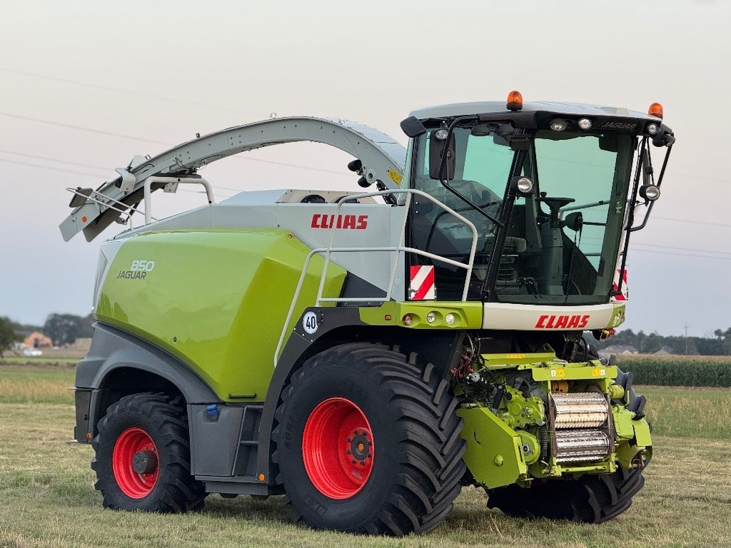Claas Jaguar 850 Allrad - حصادة الأعلاف: صور 2 Claas Jaguar 850 Allrad - حصادة الأعلاف: صور 2