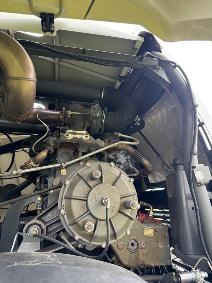حصادة الأعلاف Claas Jaguar 950 Allrad + Claas Orbis 750: صور 16