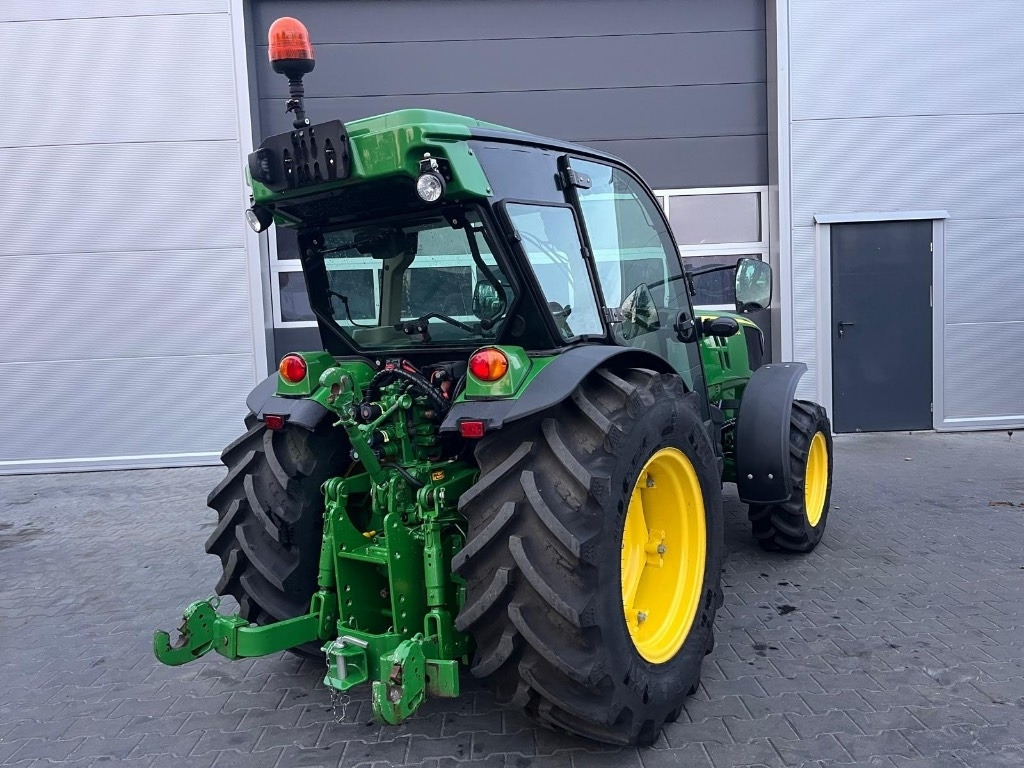 John Deere 5090 GL - جرار: صور 4 John Deere 5090 GL - جرار: صور 4