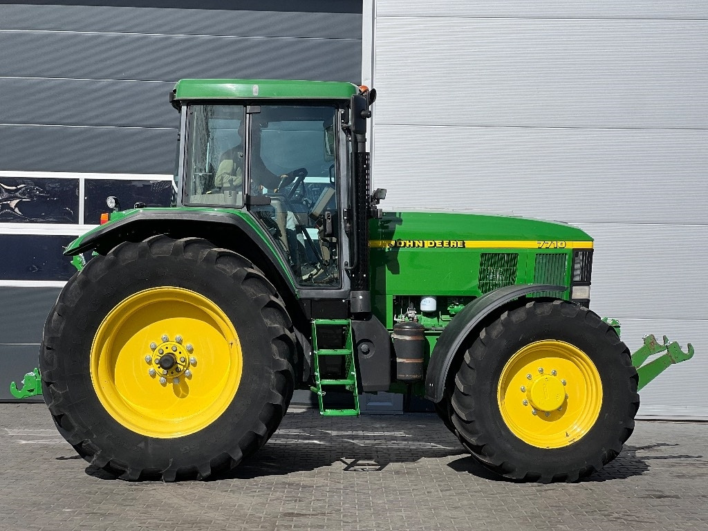 John Deere 7710 PQ - جرار: صور 5 John Deere 7710 PQ - جرار: صور 5